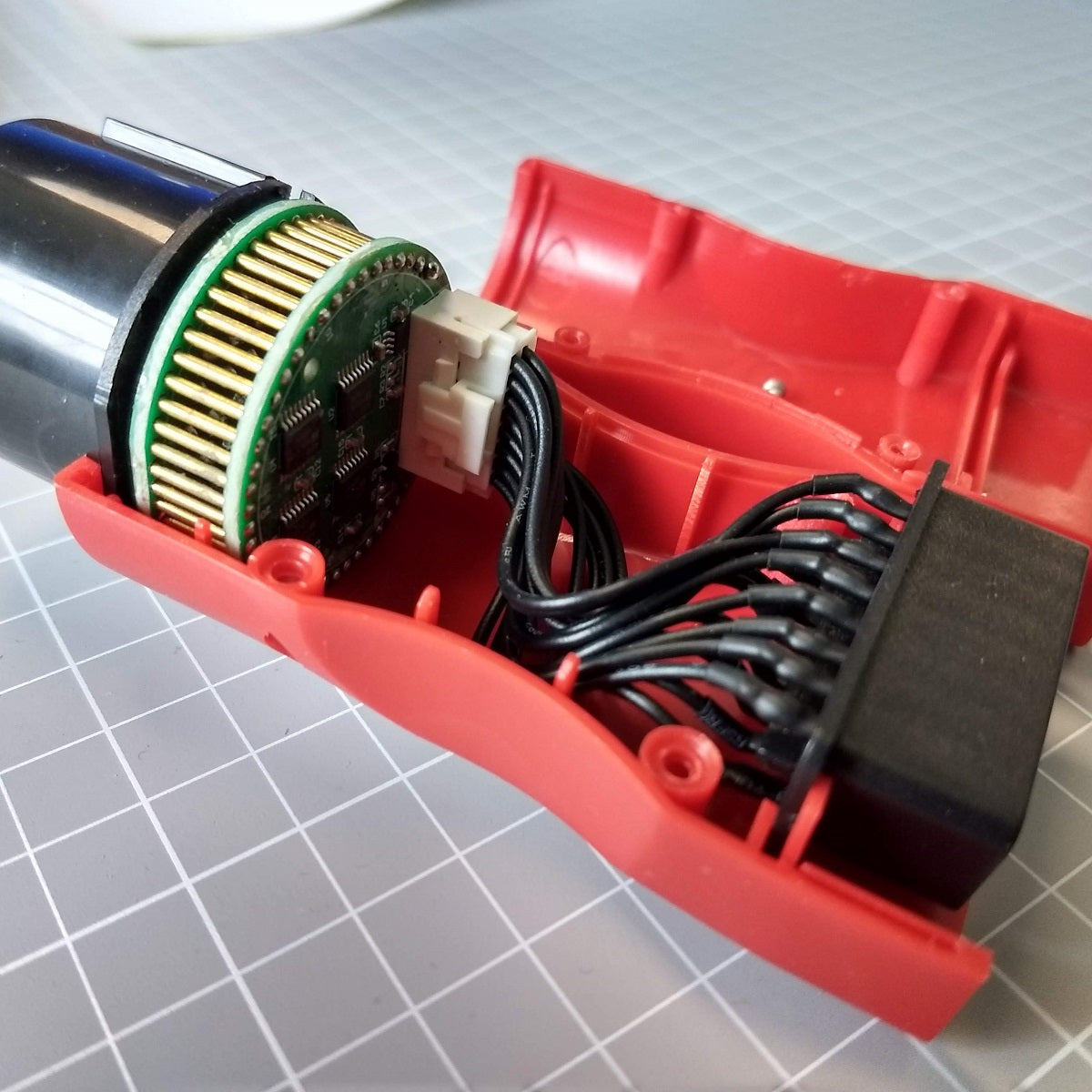 iCarsoft 38-Pin auf 16-Pin OBD Adapter passend für ältere Mercedes Benz Modelle wie 201 202