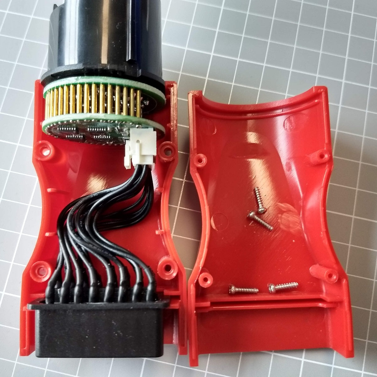 iCarsoft 38-Pin auf 16-Pin OBD Adapter passend für ältere Mercedes Benz Modelle wie 201 202